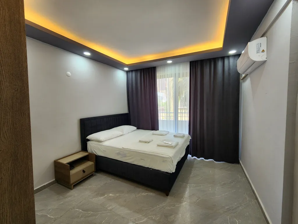 Квартира в центре Сиде внутри комплекса с бассейном