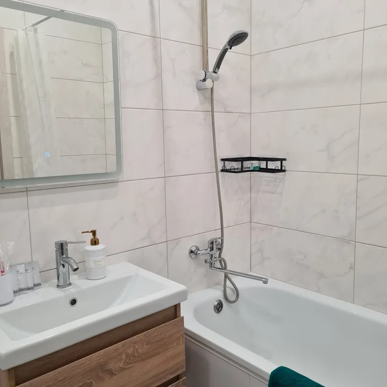 Уютная квартира в 10 минутах ходьбы от вокзала