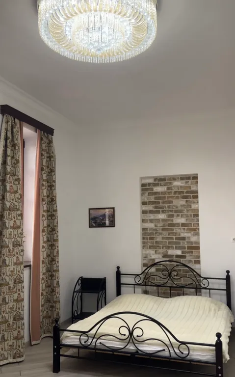 Дом "Вромса" на Хлебной - новый, брутальный, спокойный, комфортный.