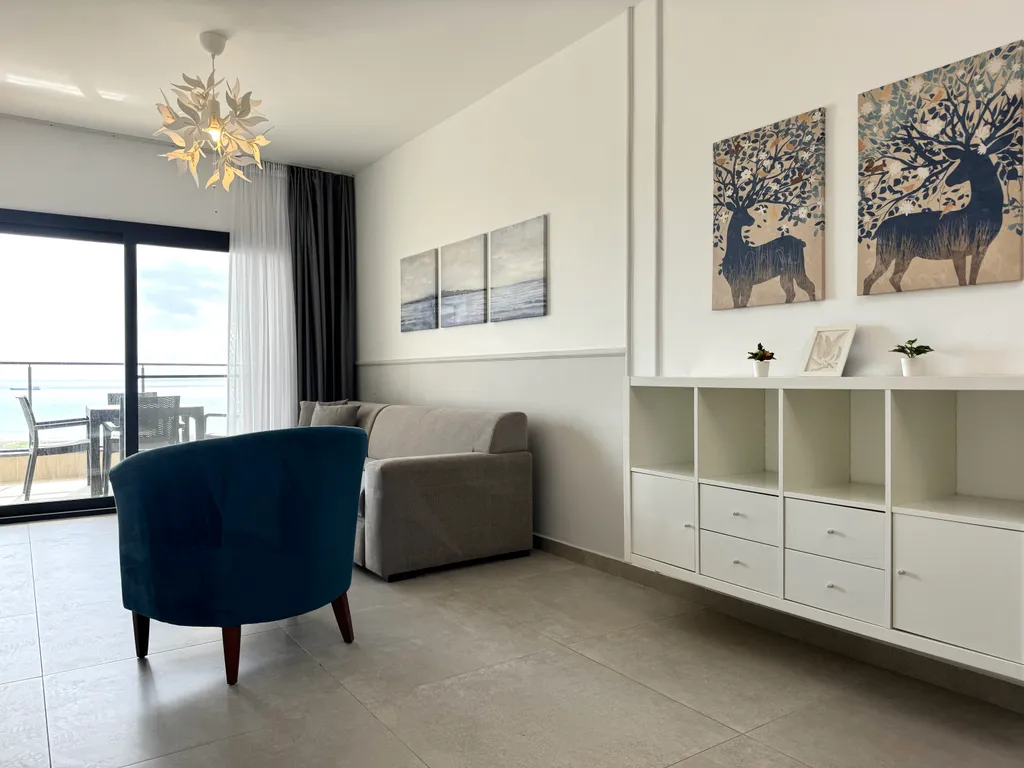 Стильные апартаменты с видом на море