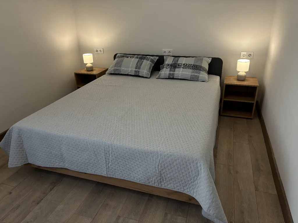 Квартира Уютные двухкомнатные апартаменты для семьи или компании — Кущёвская