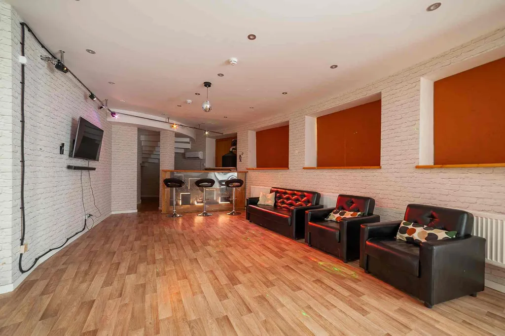 Коттедж с нотками стиля модерн