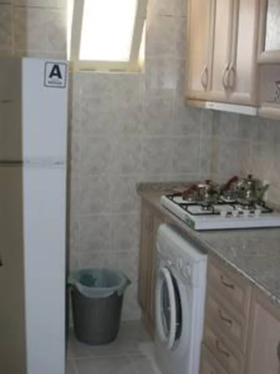 Апартамент с выходом в сад, видом на горы, рядом с морем