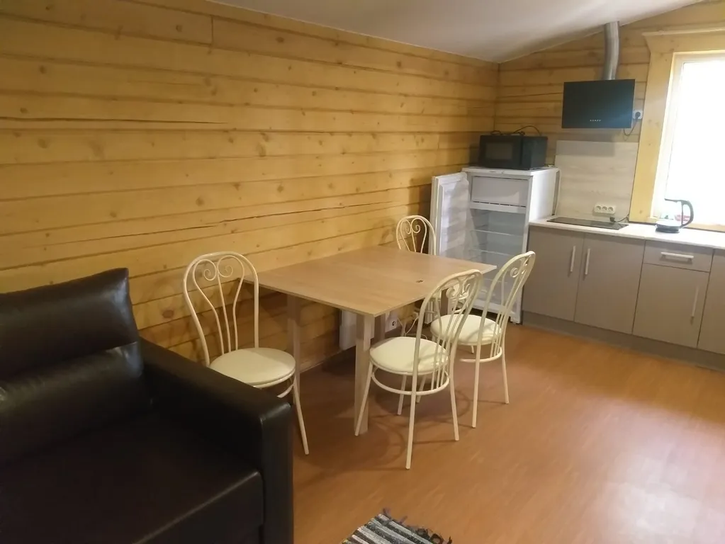 Дом в лесу, со всеми удобствами