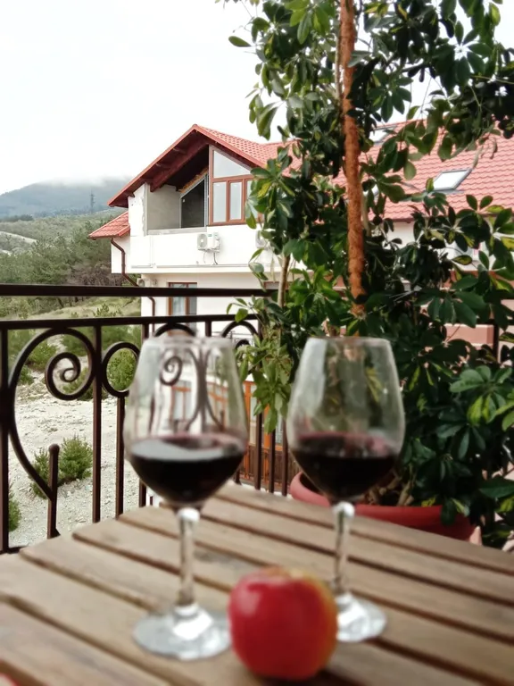 Квартира Квартира Уютная мансарда с видом на горы — Геленджик