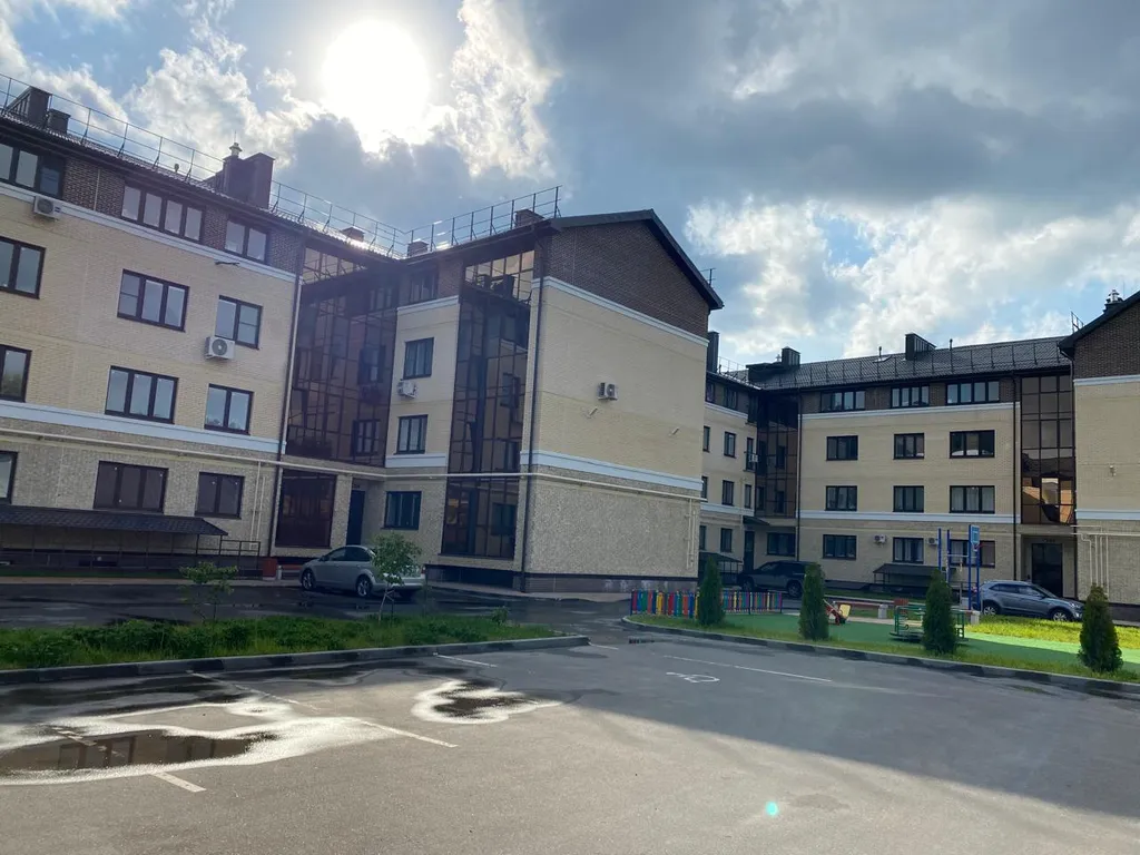 Большая квартира в новом доме, парковка в закрытом дворе, самый центр