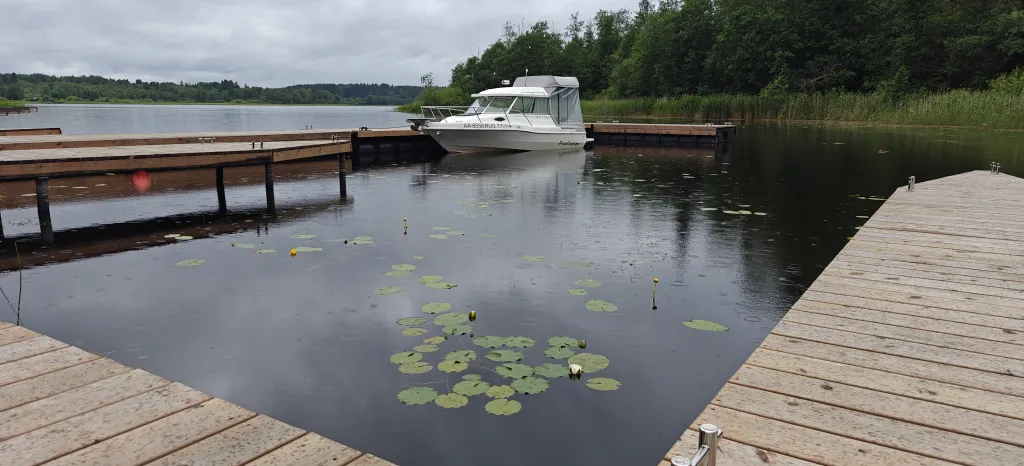 Бревенчатый коттедж вип 2, 4 спальни на берегу озера Селигер