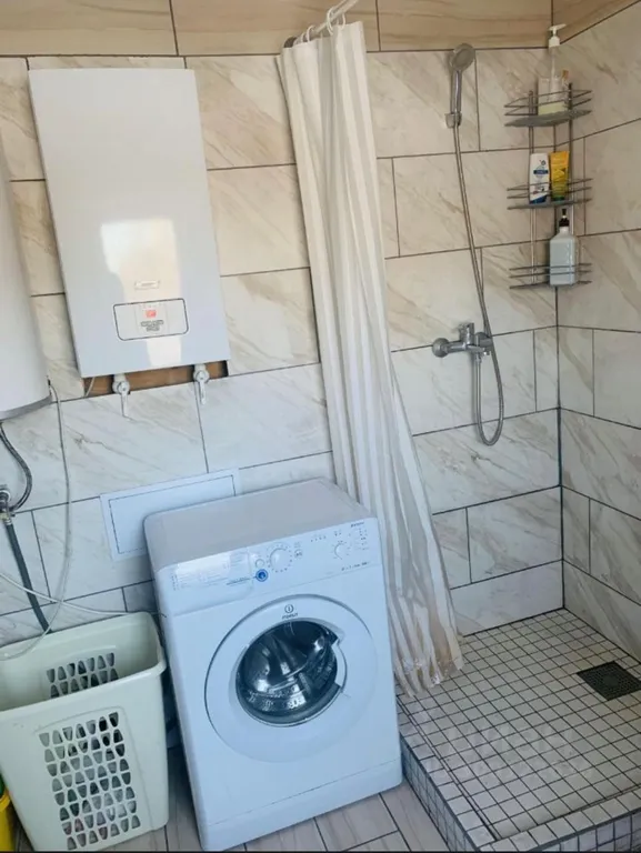 Дом на перевалке.