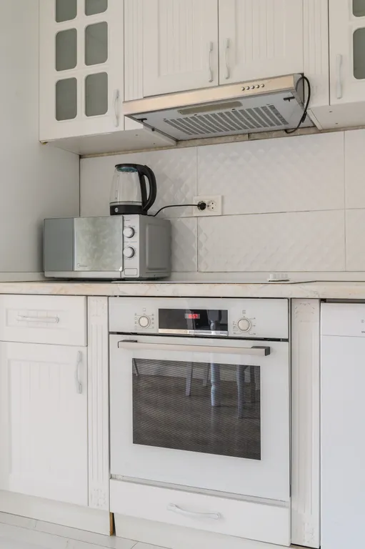 Трехкомнатная квартира с видом на горы в центре города