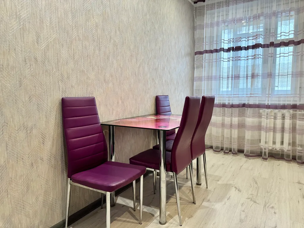 Квартира рядом с Ледовым дворцом Кристал, центр города