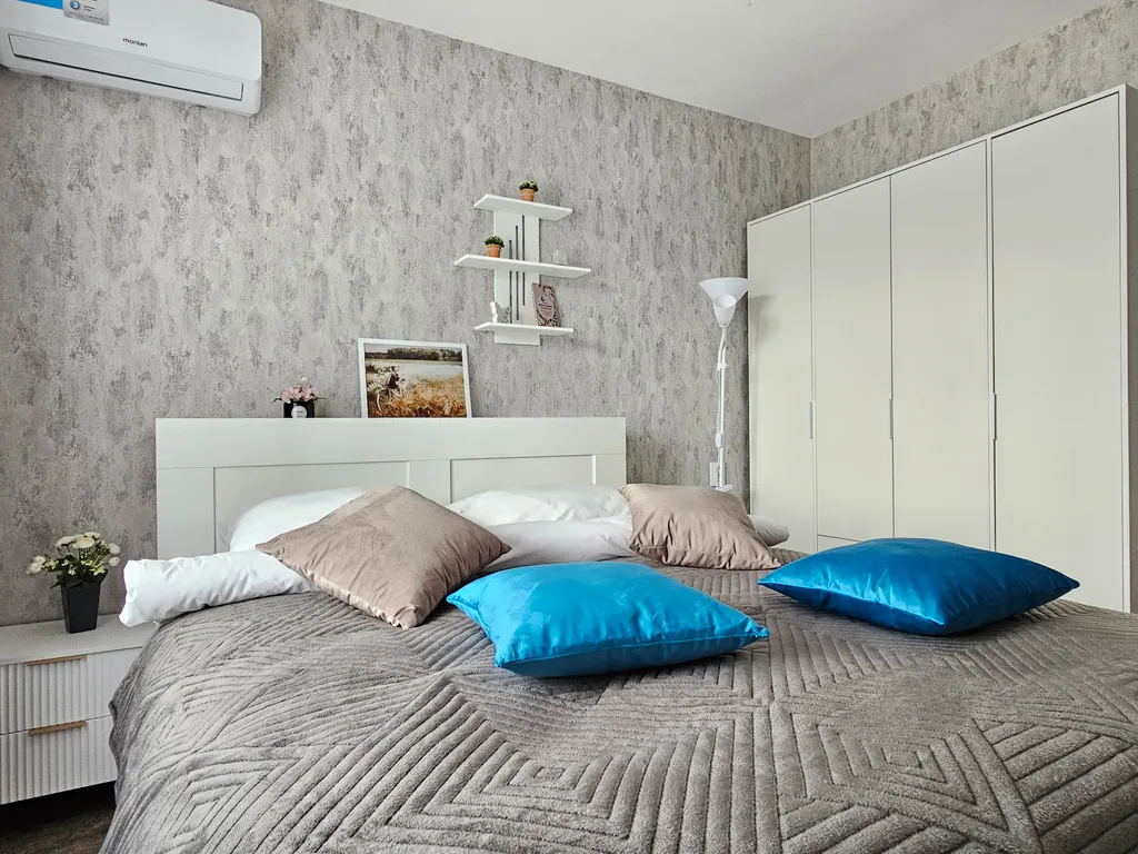 Прекрасная квартира Светлояр — аренда посуточно в Красный Бор