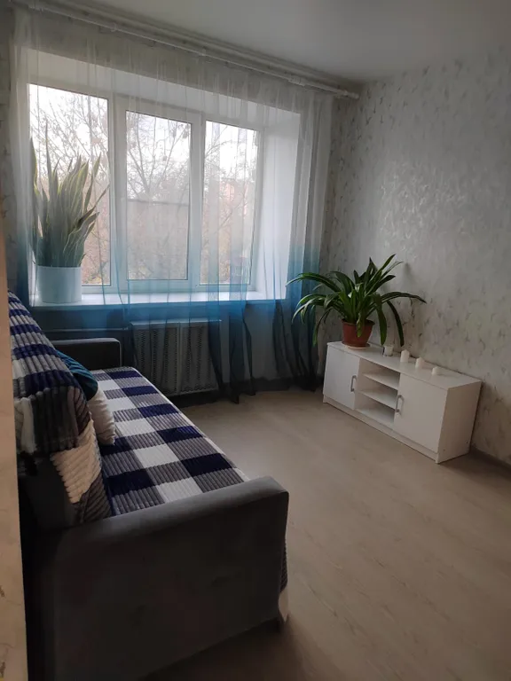 Теплая квартира рядом с эл. станцией Панки