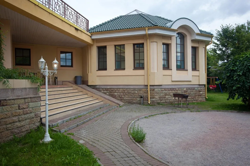 Экслюзивный коттедж с двумя бассейнами