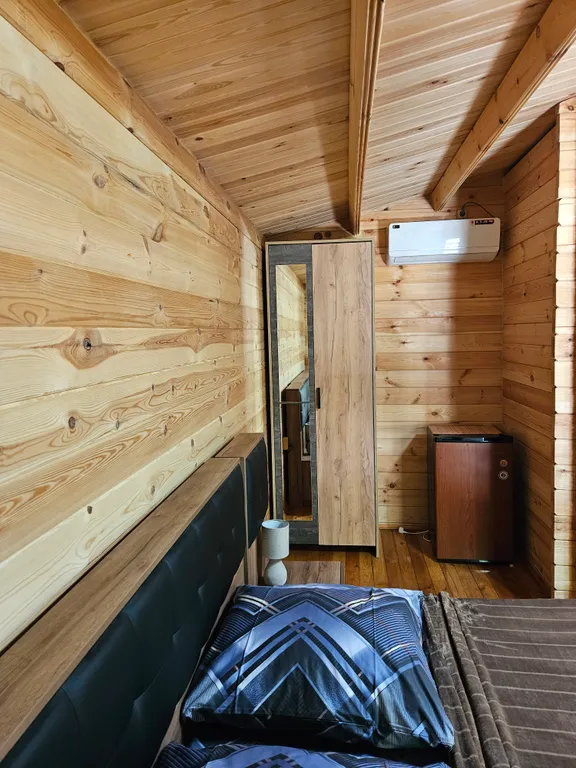 Коттедж Эко домик с парковкой рядом с горной рекой — Гагра