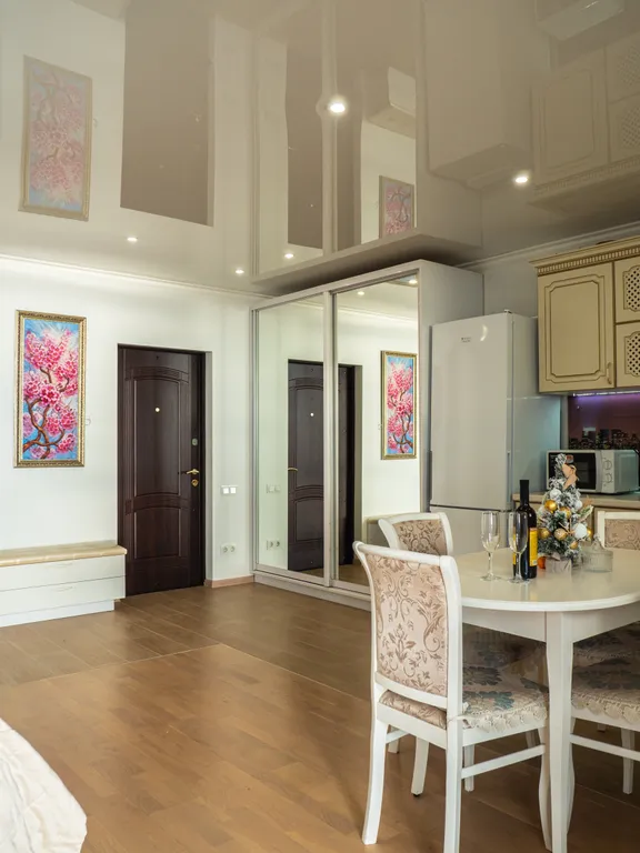 Уютная студия с видом на море и город