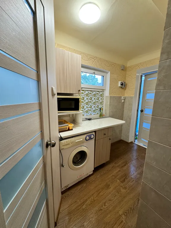 Уютная комната с отдельным входом в центре города, бюджетный вариант