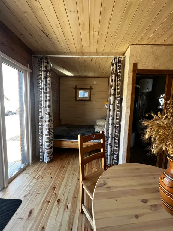 Отдых на берегу озера с городским комфортом!