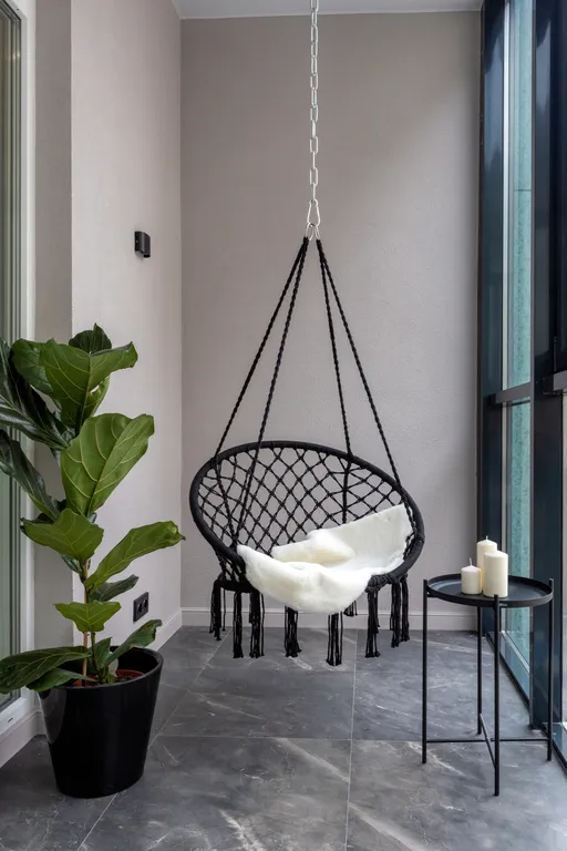 Современная студия с балконом и панорамными окнами у острова Канта