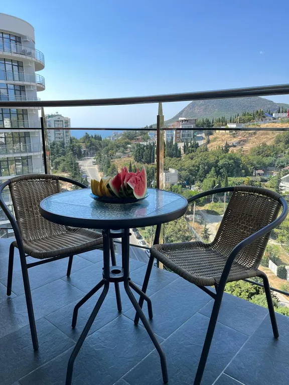 Апартаменты с видом на море и горы