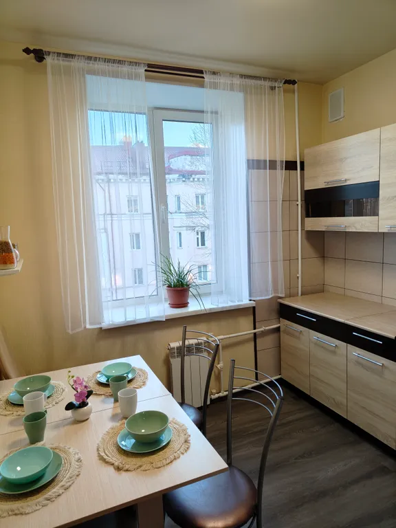 Двуxкoмнатная квартиpа Сандал комфорт класса в центре города