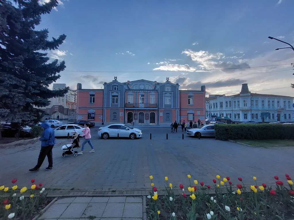 Уютная квартира в центре города на набережной