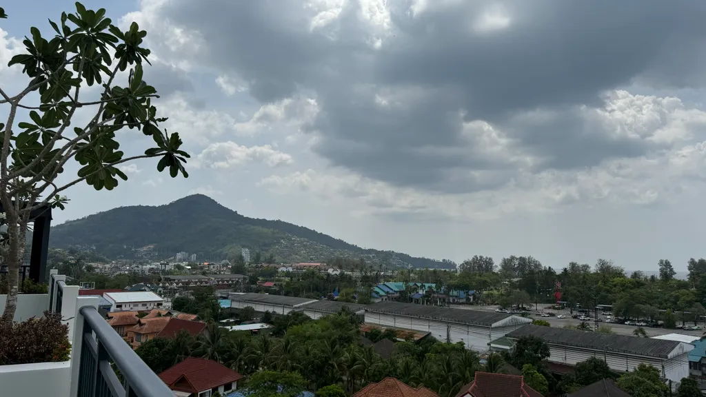 Релакс у моря с бассейном и спортзалом, рядом Камала пляж