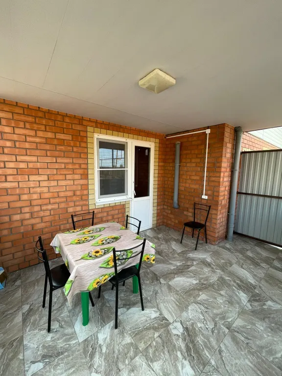 Домик с видом на море