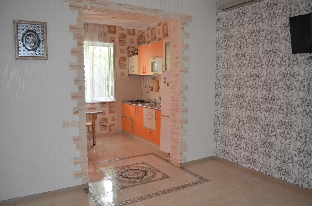 Коттедж Коттедж Апартаменты с двориком — Евпатория