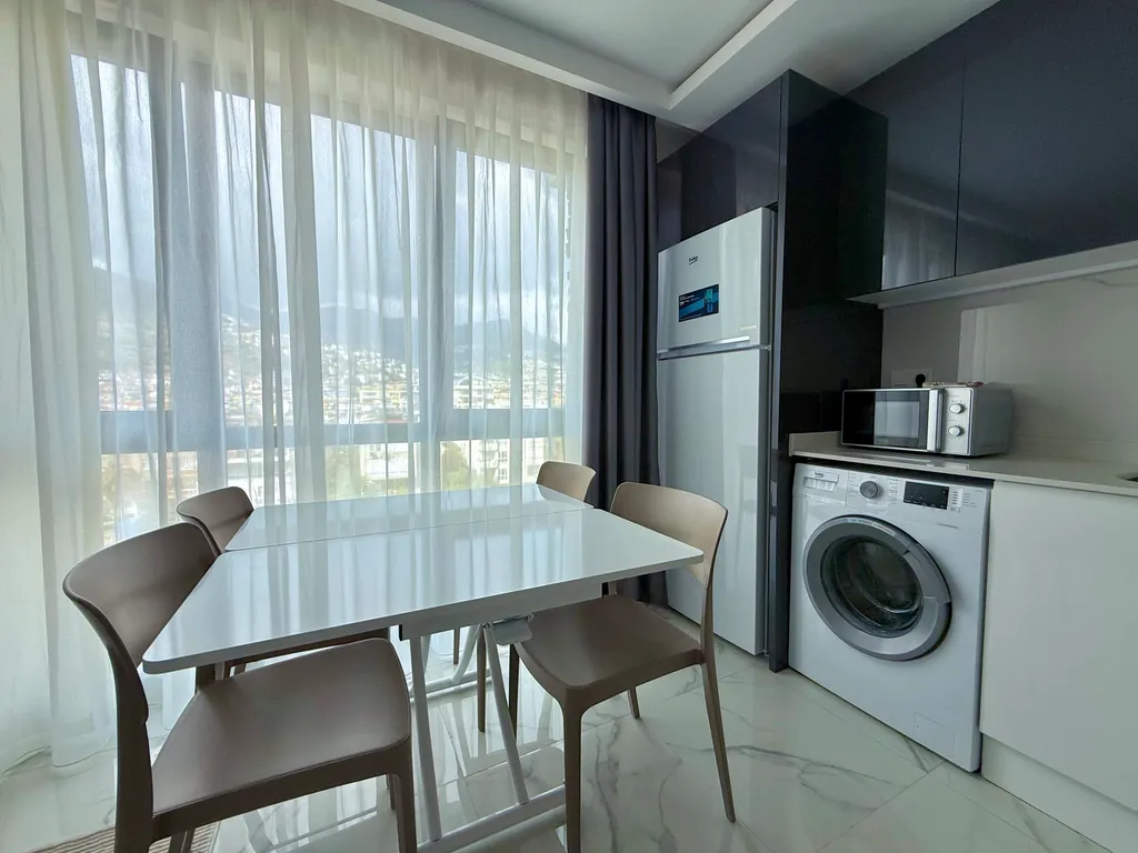 Уютная квартира с видом на горы, пляж Клеопатра