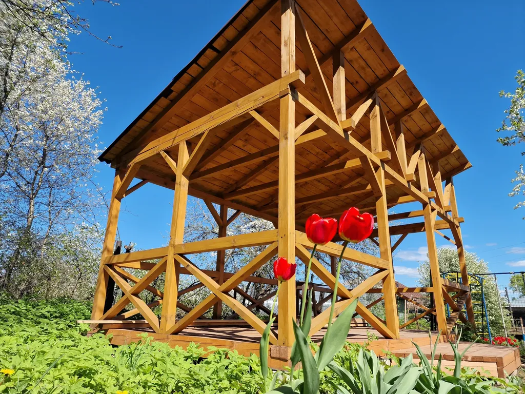 Частный дом У холма