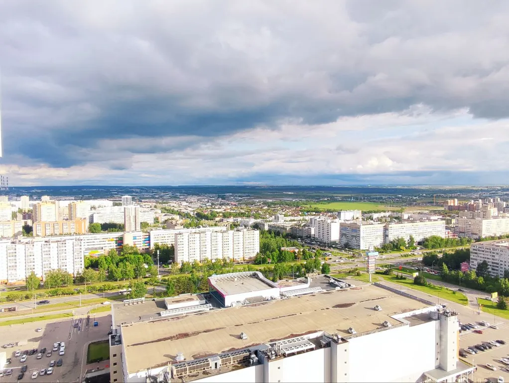 Светлая квартира в центре с шикарным видом