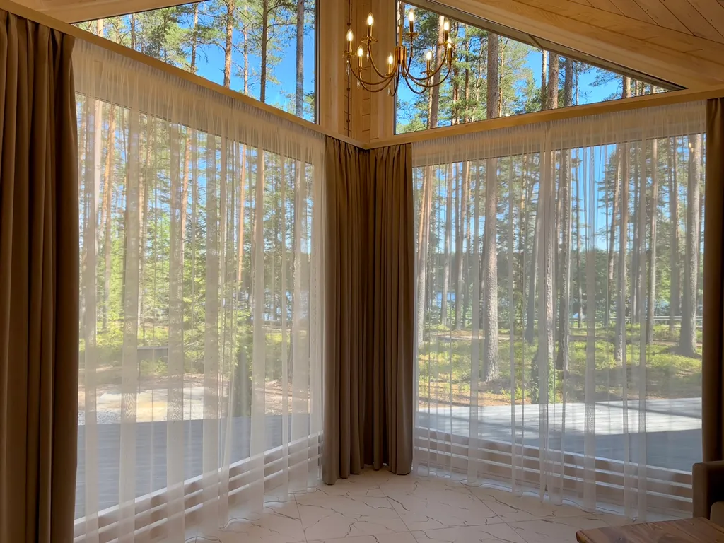 Уютный дом в сосновом лесу