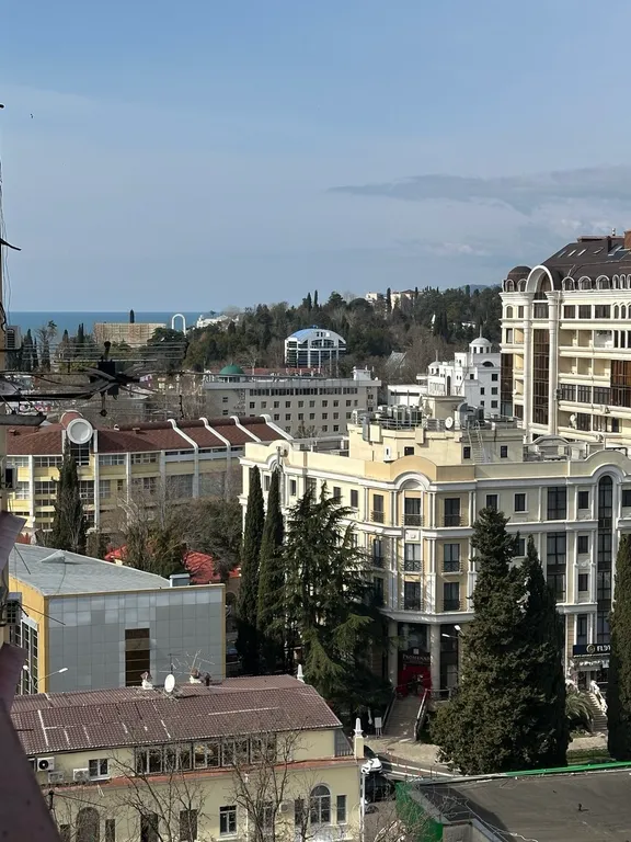 Квартира Квартира Двухкомнатная в центре — Сочи