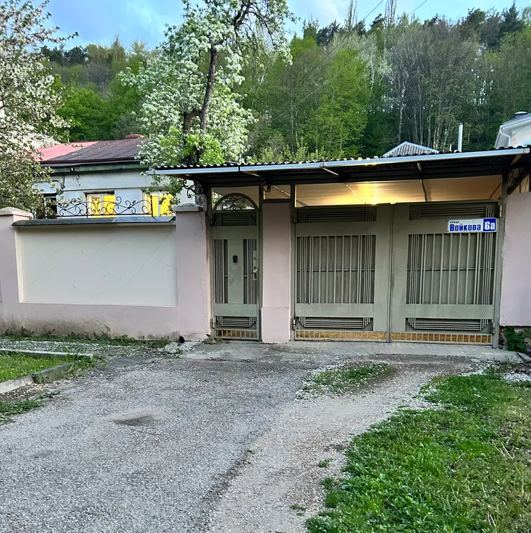 Коттедж Уютный дом в центре города — Кисловодск