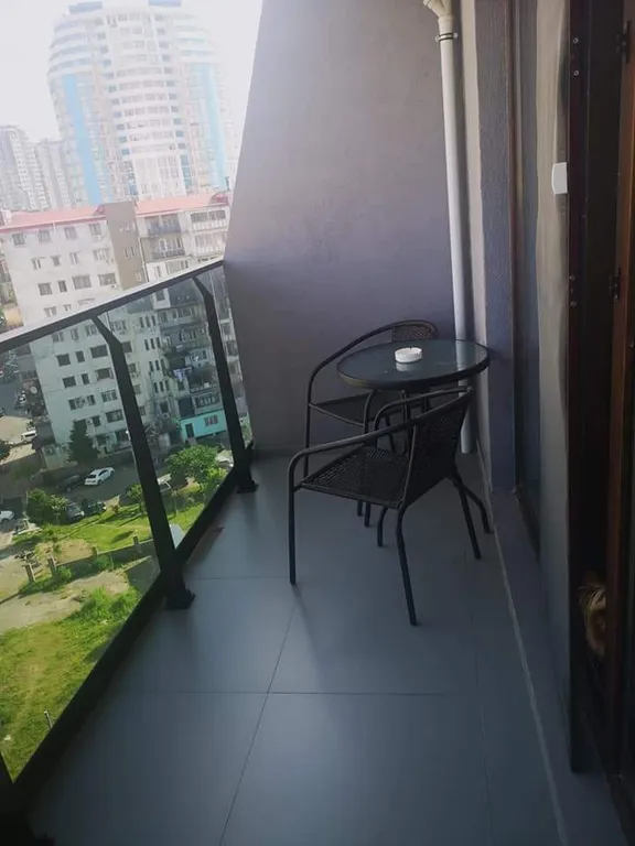 Next orange apart hotel