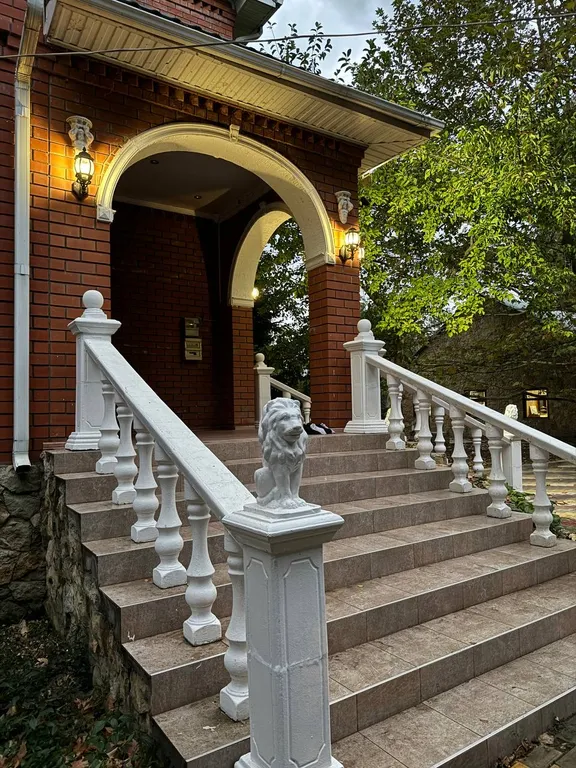 6-комнатный Дом