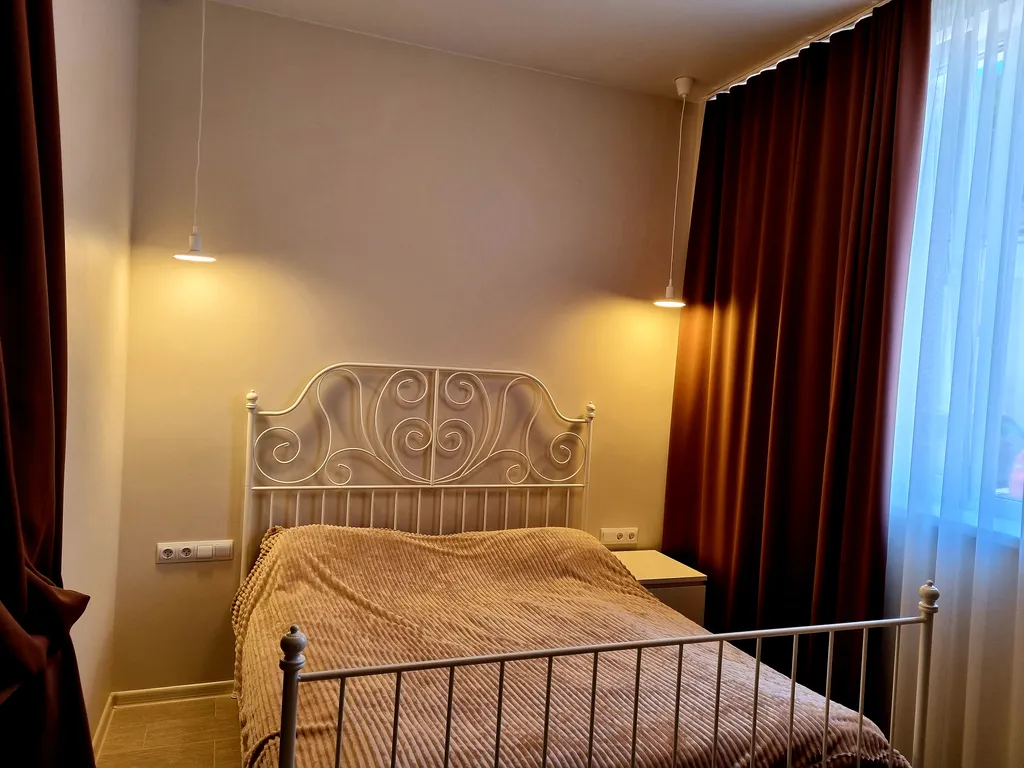 Современная стильная квартира у моря с видом на горы