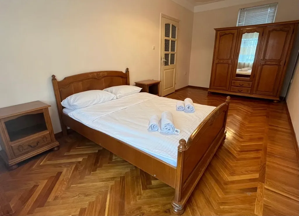 Уютный дом в самом центре города