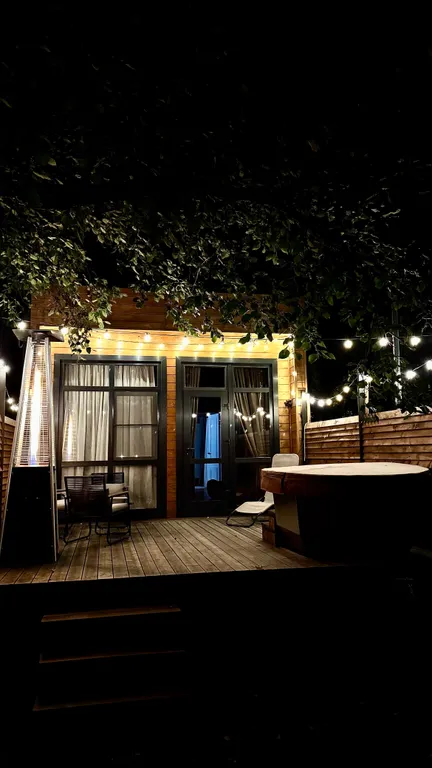 Вип шале на берегу реки, с банным чаном на террасе