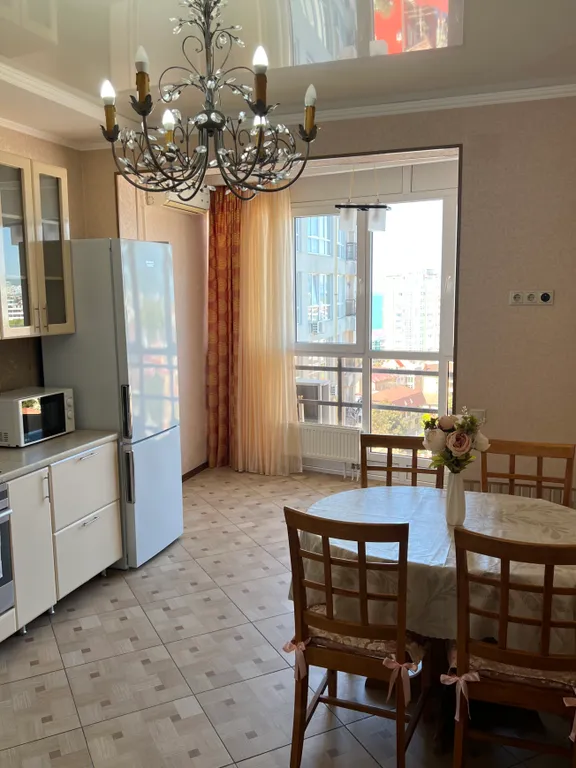 Квартира с видом на море и горы в центре Адлера