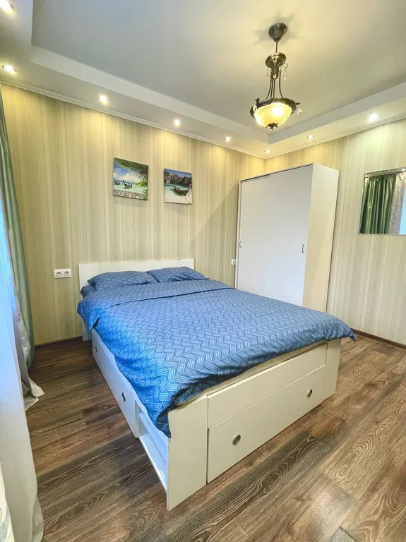 Уютная евродвушка у моста к крокусу