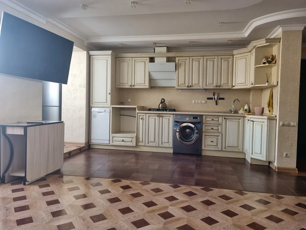 Квартира 3-комнатная Квартира — Владикавказ