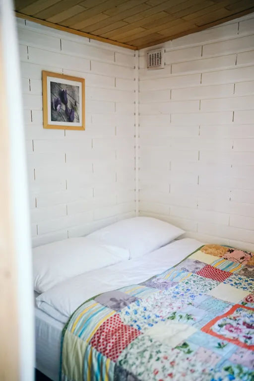 Уютный домик в лесу с террасой и беседкой