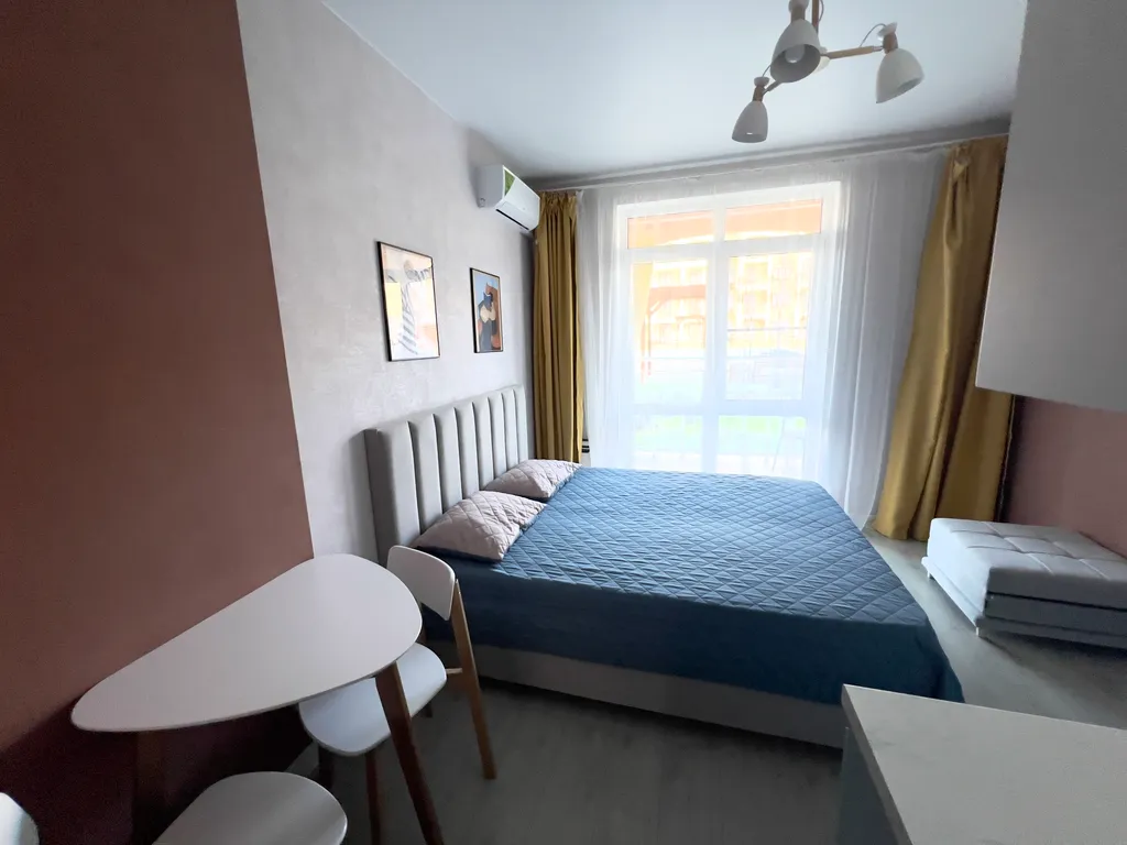 Апартаменты с видом на бассейн и горы