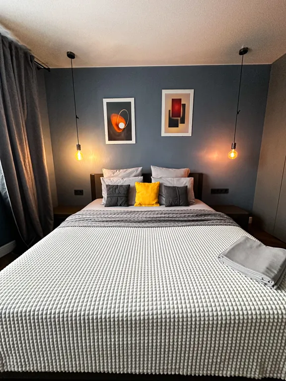 Geometry - просторная квартира с панорамным видом на реку в центре