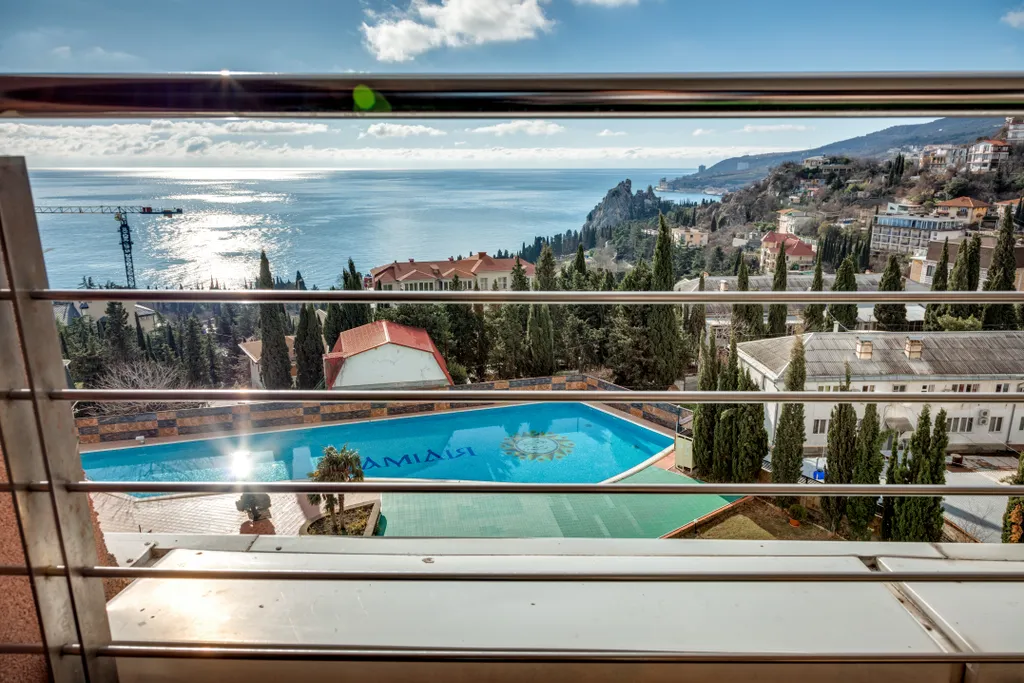 3-комнатная квартира с видом на море