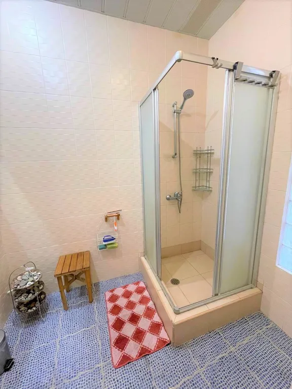 Квартира с балконом у площади Республики и экскурсии с Рубеном