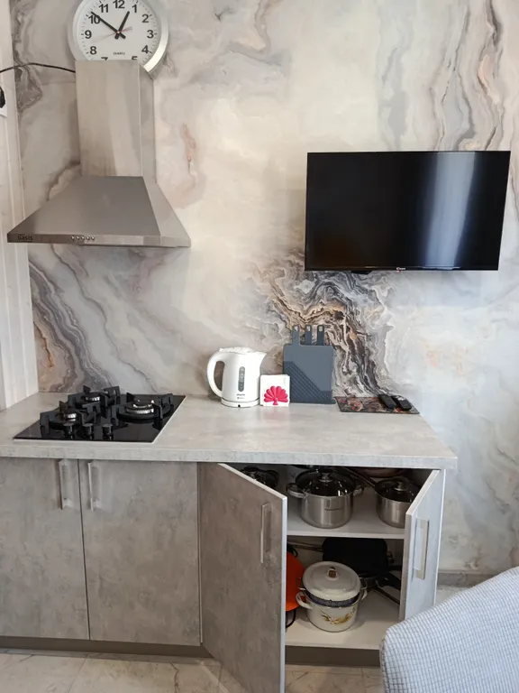 Двухкомнатная квартира у моря с видом на горы