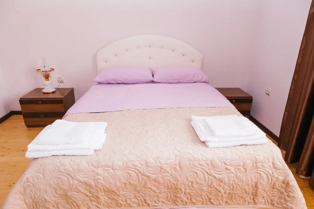 Уютный дом с камином и большим балконом