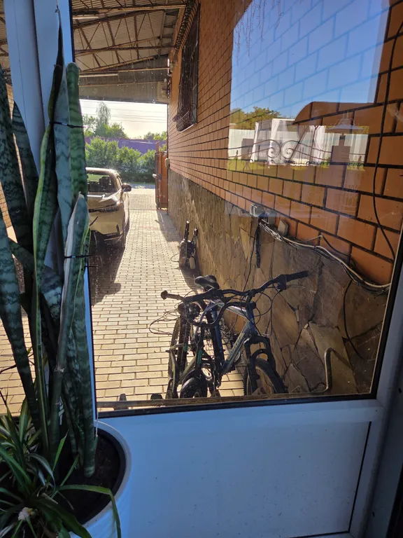 Просторный комфортабельный коттедж в центре города с банным чаном